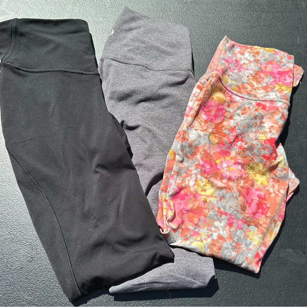 Lululemon Floral and Solid Leggings Set